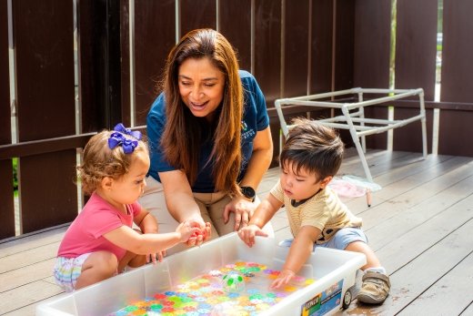 Profesoras en el Programa Connections de APDE Connections Cayalá